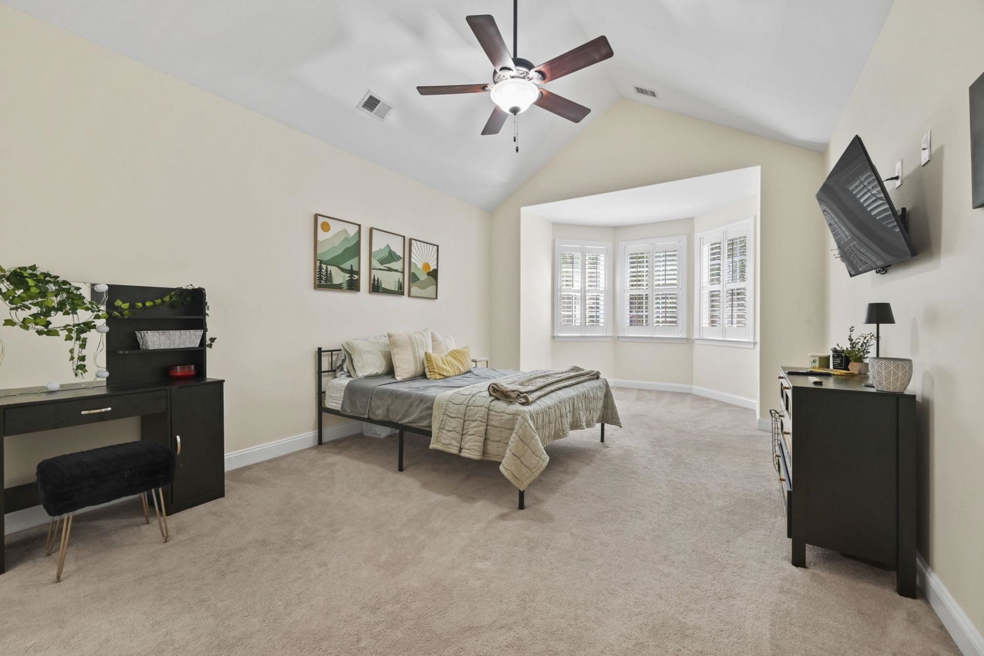 924 Henry James Dr. Photo 23