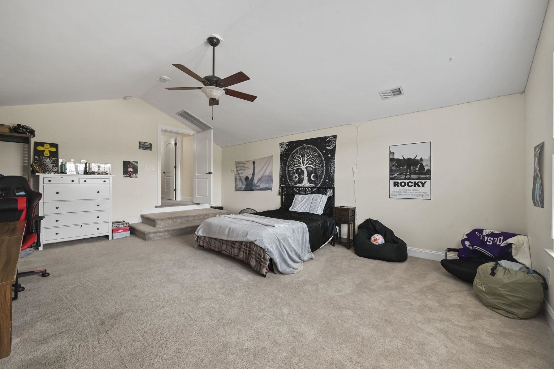 924 Henry James Dr. Photo 32