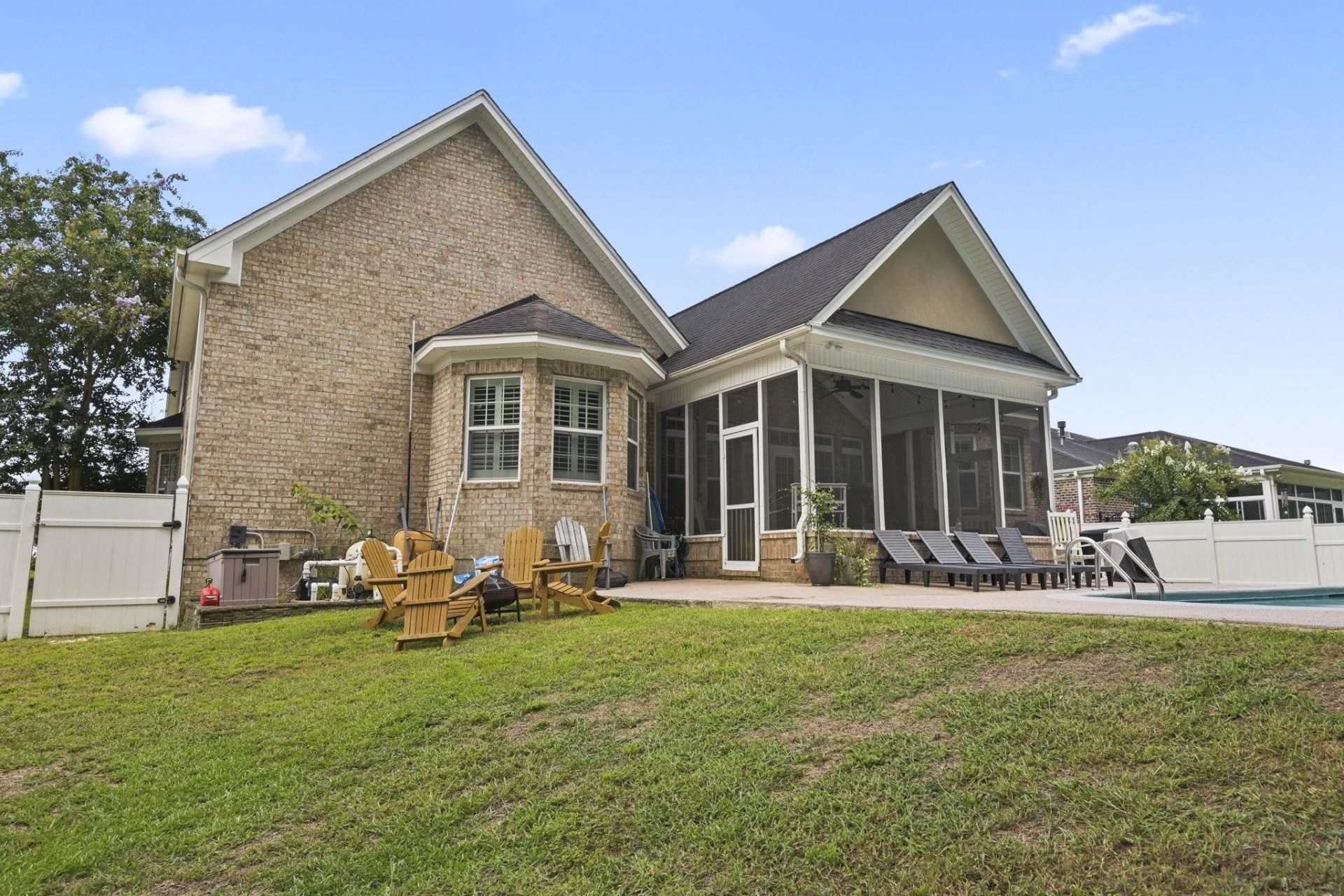 924 Henry James Dr. Photo 40