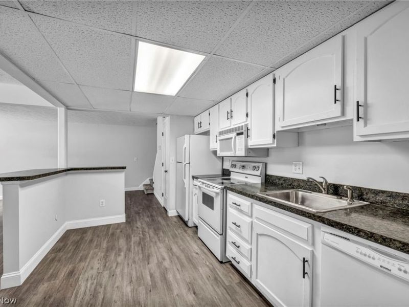 16 Surrey Court, Mentor, OH 44060 Photo 13