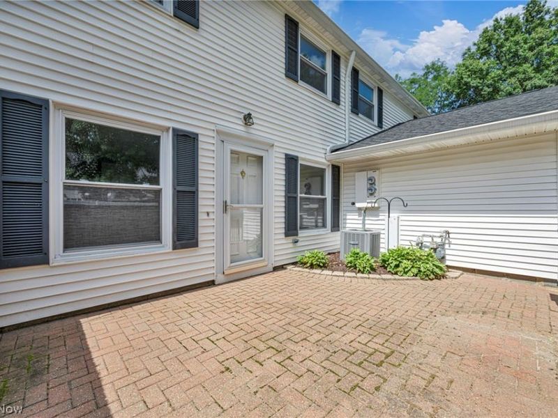 16 Surrey Court, Mentor, OH 44060 Photo 6