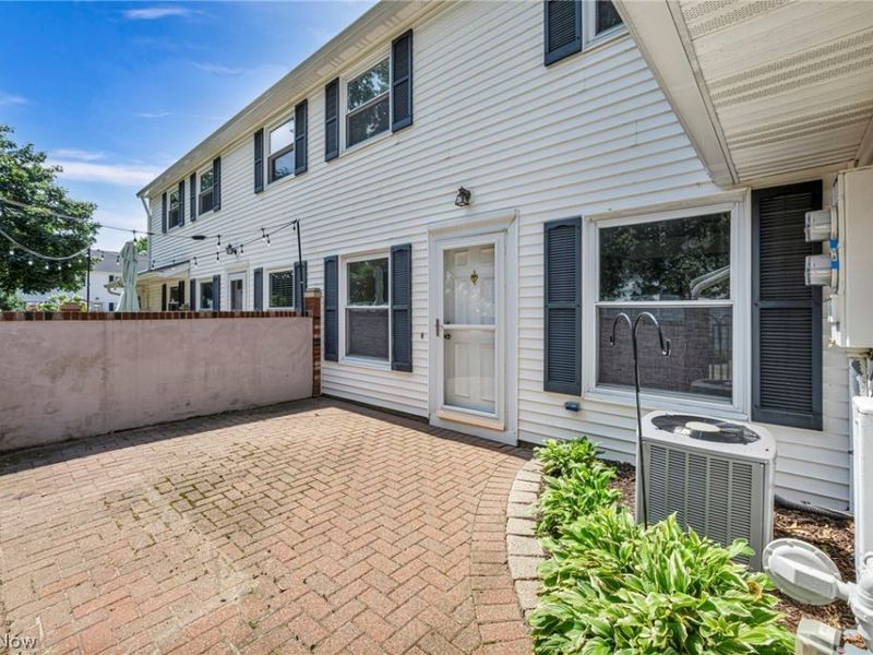 16 Surrey Court, Mentor, OH 44060 Photo 8