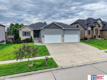 2911 Hoy Street, Lincoln, NE 68516