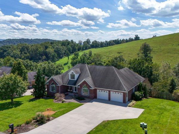 514 Haynes Avenue, Chilhowie, VA 24319