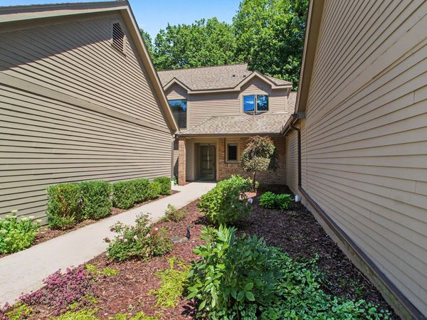 4608 Cottonwood Drive, Ann Arbor, MI 48108