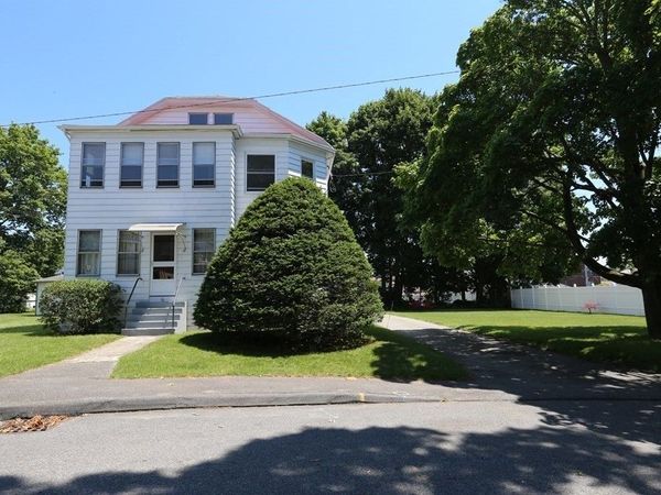 16 Emerald Ave, Unit 1, Webster, MA 01570