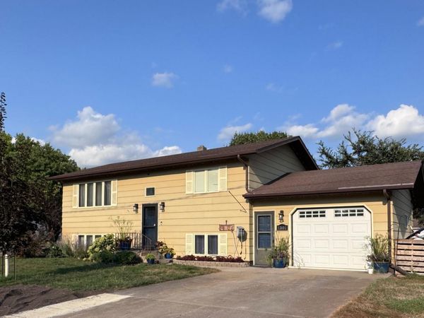 1301 Rose Street, Lisbon, ND 58054