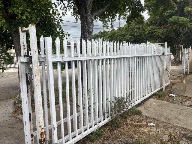 255 NW 27th Court, Miami, FL 33125 Photo