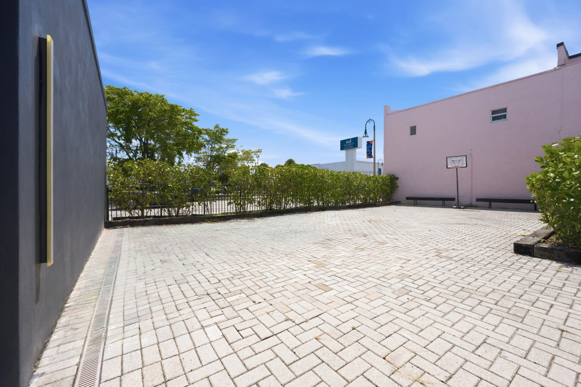 523 N Dixie Highway, Lake Worth Beach, FL 33460 Photo