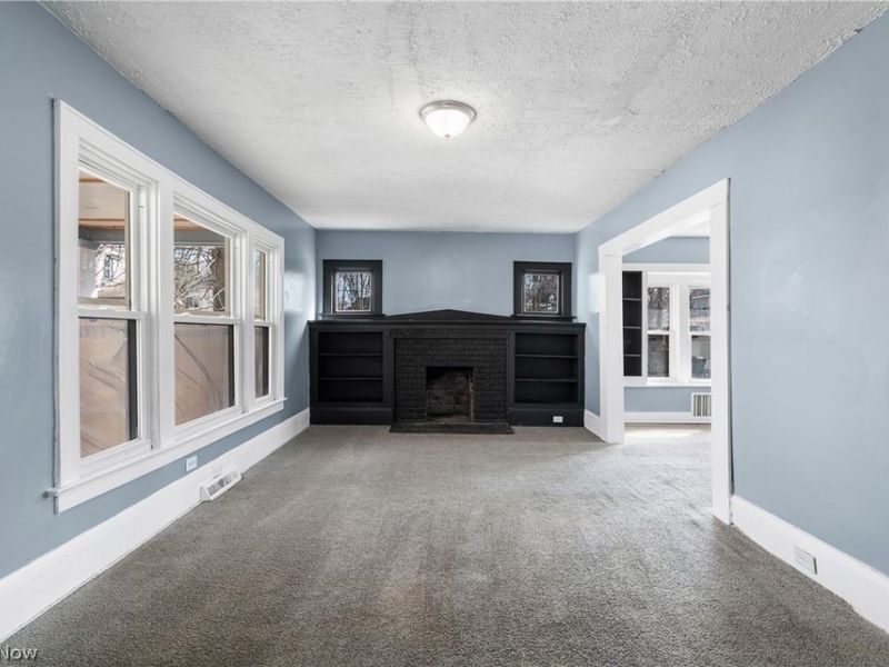 594 Columbia Avenue, Akron, OH 44310 Photo 5