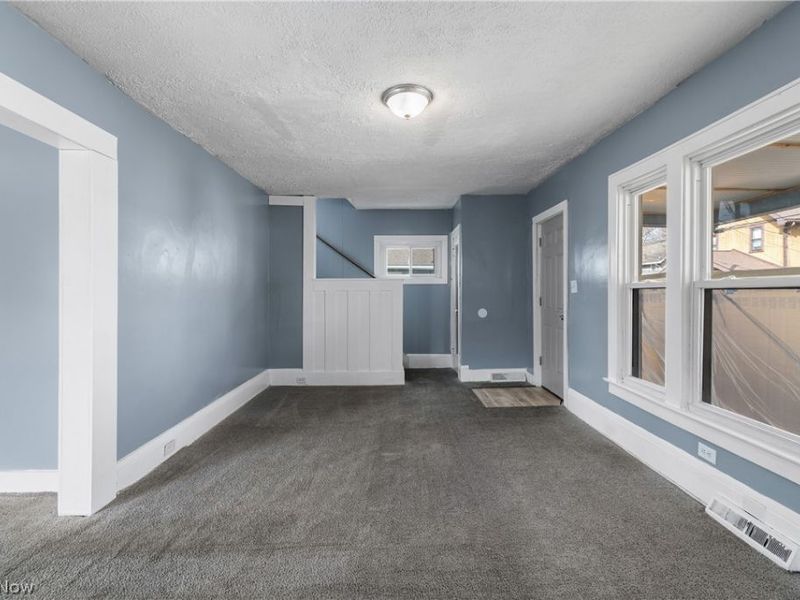 594 Columbia Avenue, Akron, OH 44310 Photo 7