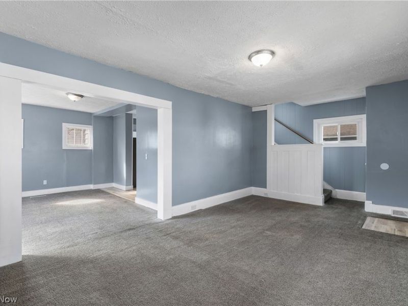 594 Columbia Avenue, Akron, OH 44310 Photo 8
