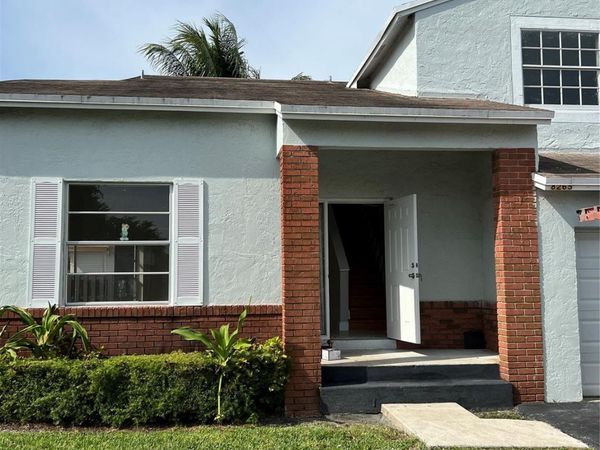 8265 NW 192nd Terrace, Hialeah, FL 33015