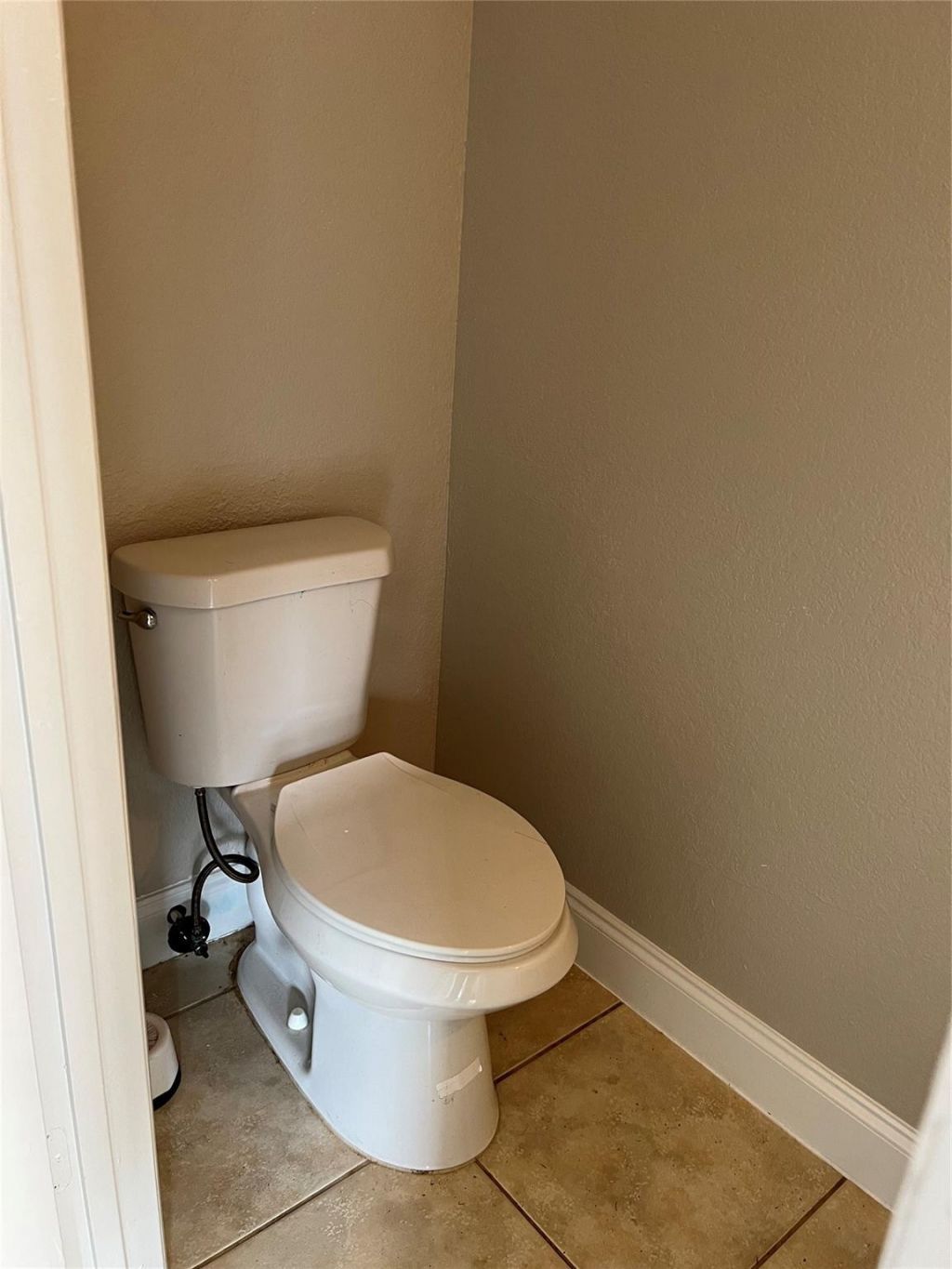 8265 NW 192nd Terrace, Hialeah, FL 33015 Photo