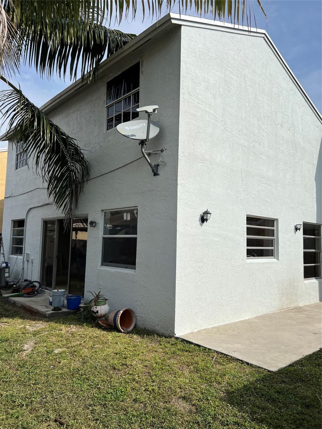 8265 NW 192nd Terrace, Hialeah, FL 33015 Photo
