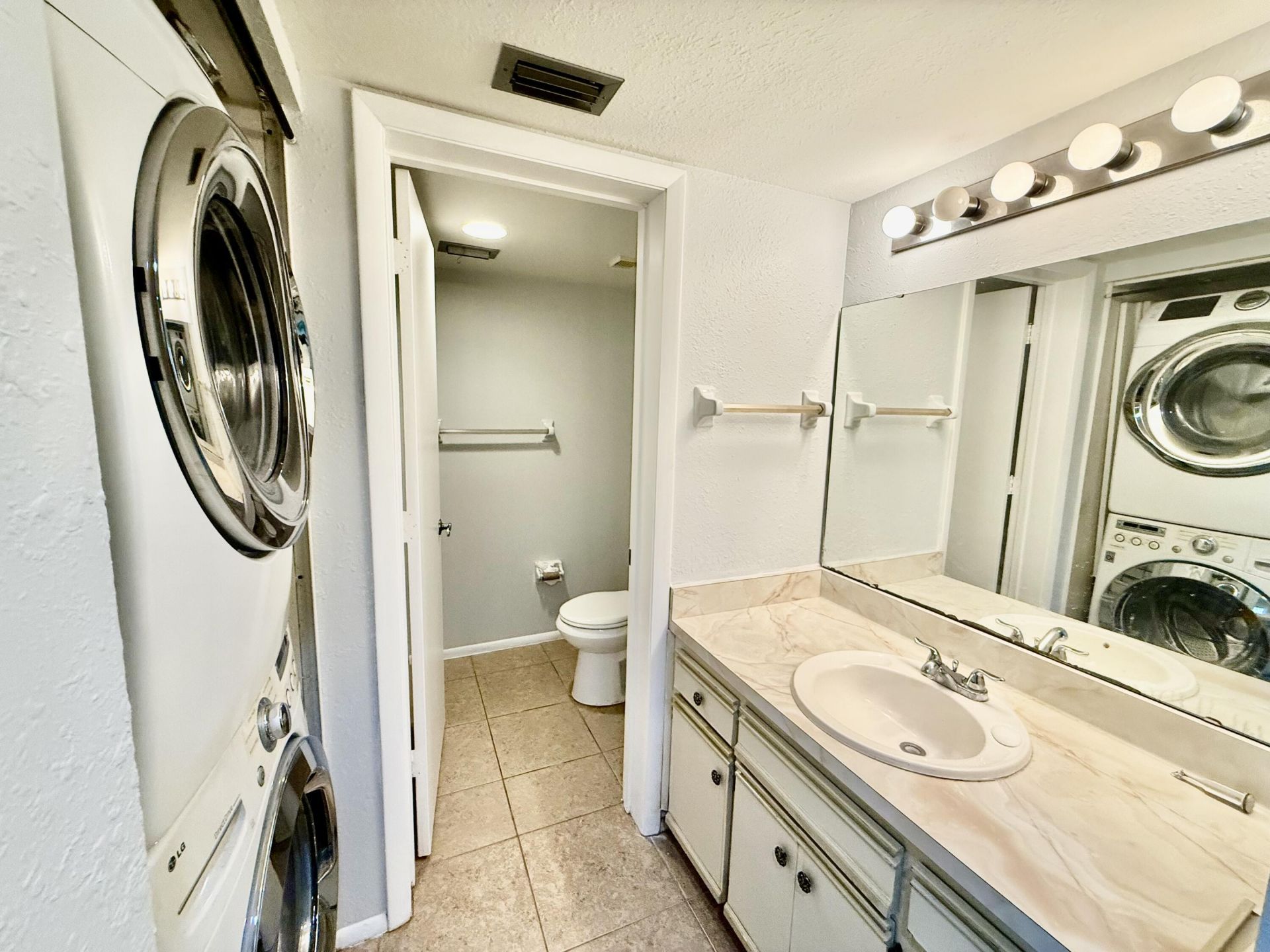 1673 SE Green Acres Circle, Unit NN204, Port Saint Lucie, FL 34952 Photo