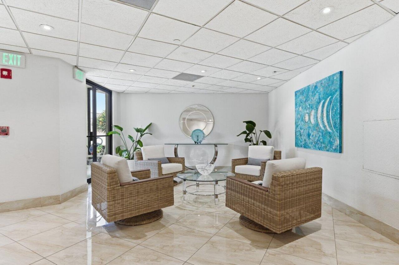 5420 N Ocean Drive, West Palm Beach, FL 33404 Photo
