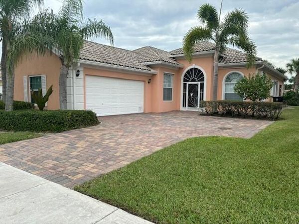 11595 SW Rockingham Drive, Port St. Lucie, FL 34987