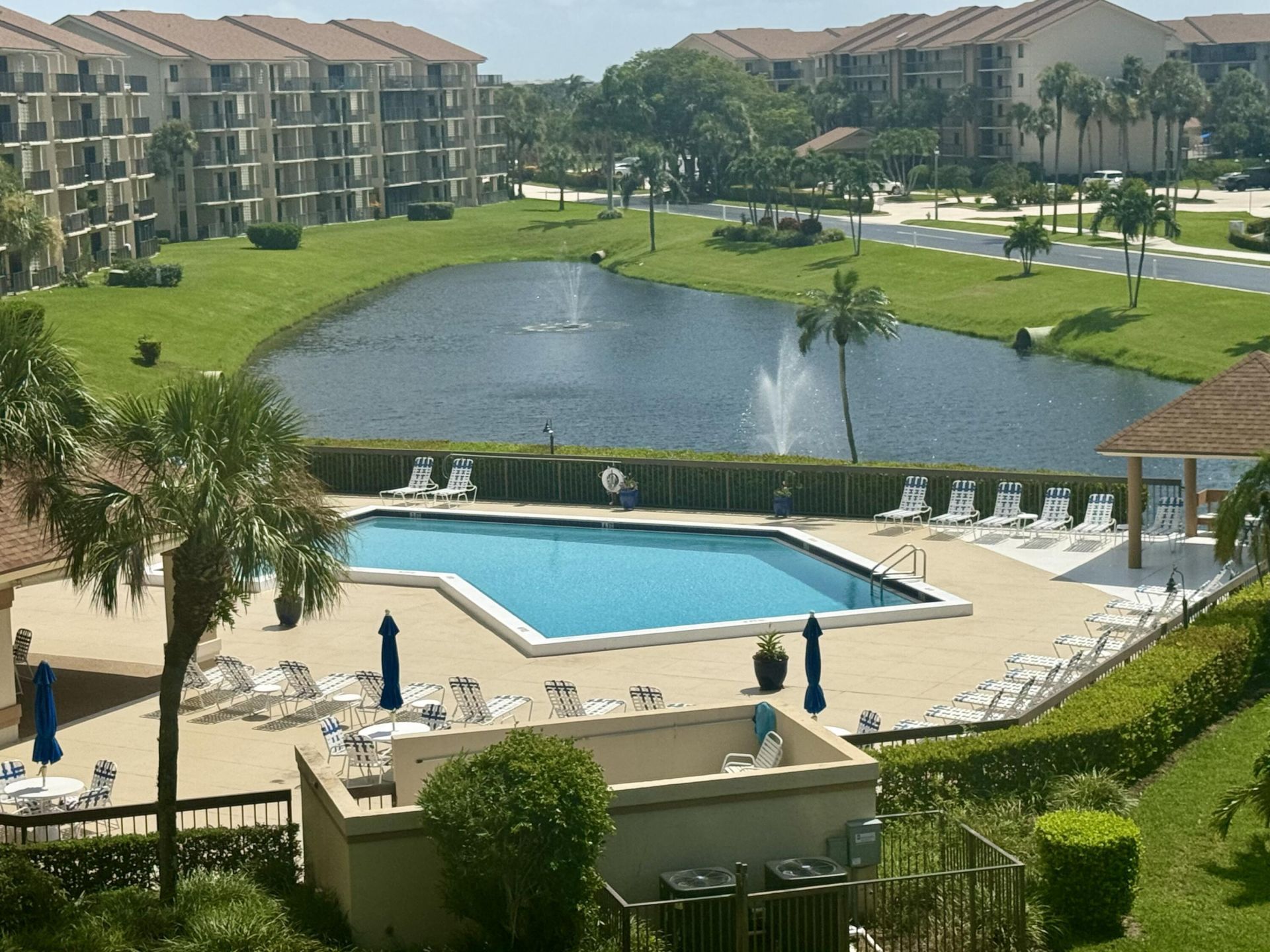 601 Seafarer Circle, Unit 405, Jupiter, FL 33477 Photo