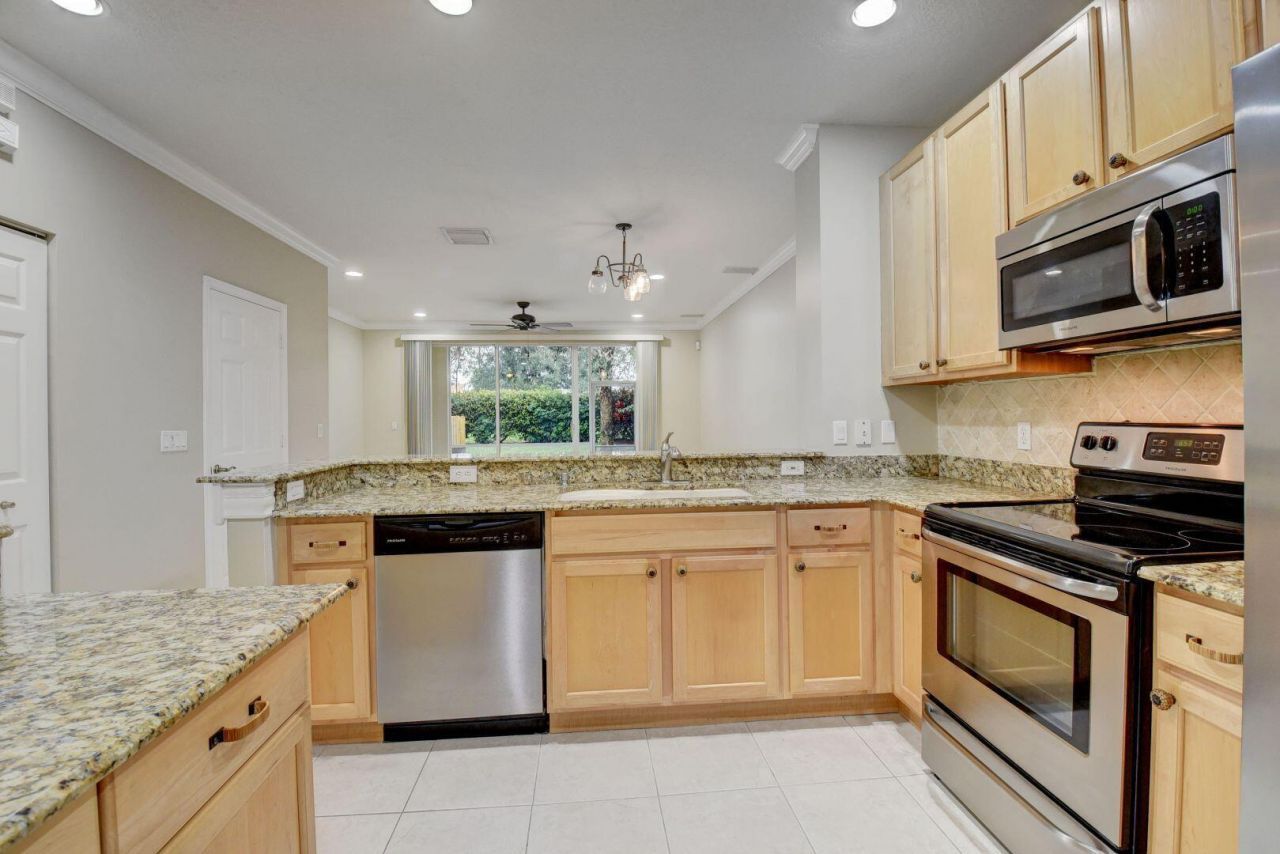 9113 Tremezzo Lane, Boynton Beach, FL 33472 Photo