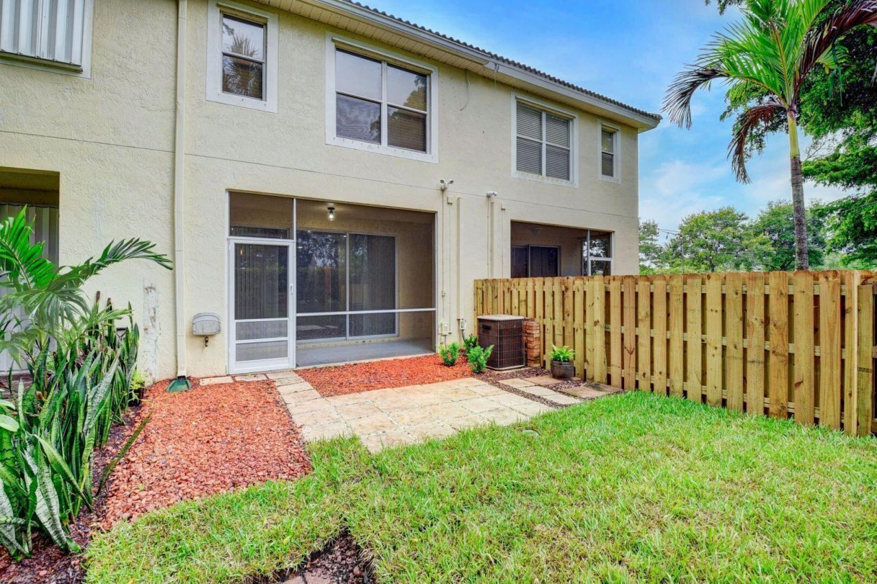 9113 Tremezzo Lane, Boynton Beach, FL 33472 Photo