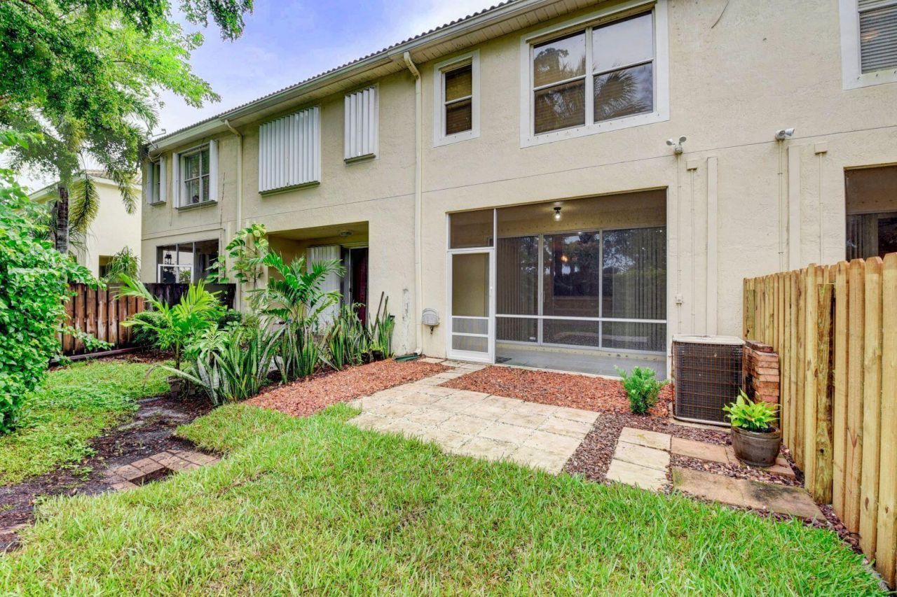 9113 Tremezzo Lane, Boynton Beach, FL 33472 Photo
