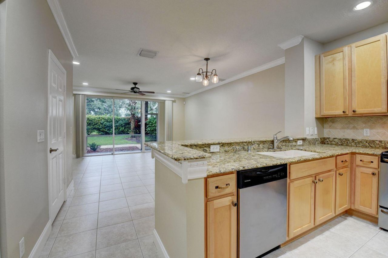 9113 Tremezzo Lane, Boynton Beach, FL 33472 Photo