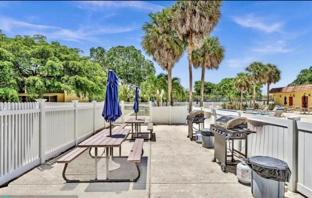 830 SW 9th Street Circle, Unit APT 201, Boca Raton, FL 33486 Photo