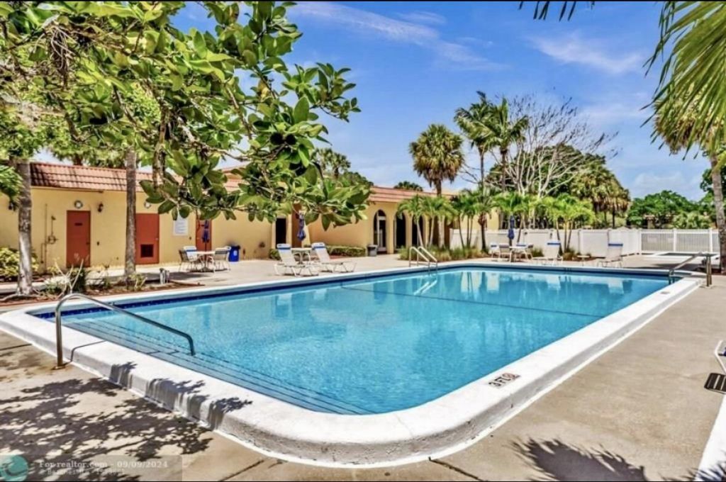 830 SW 9th Street Circle, Unit APT 201, Boca Raton, FL 33486 Photo