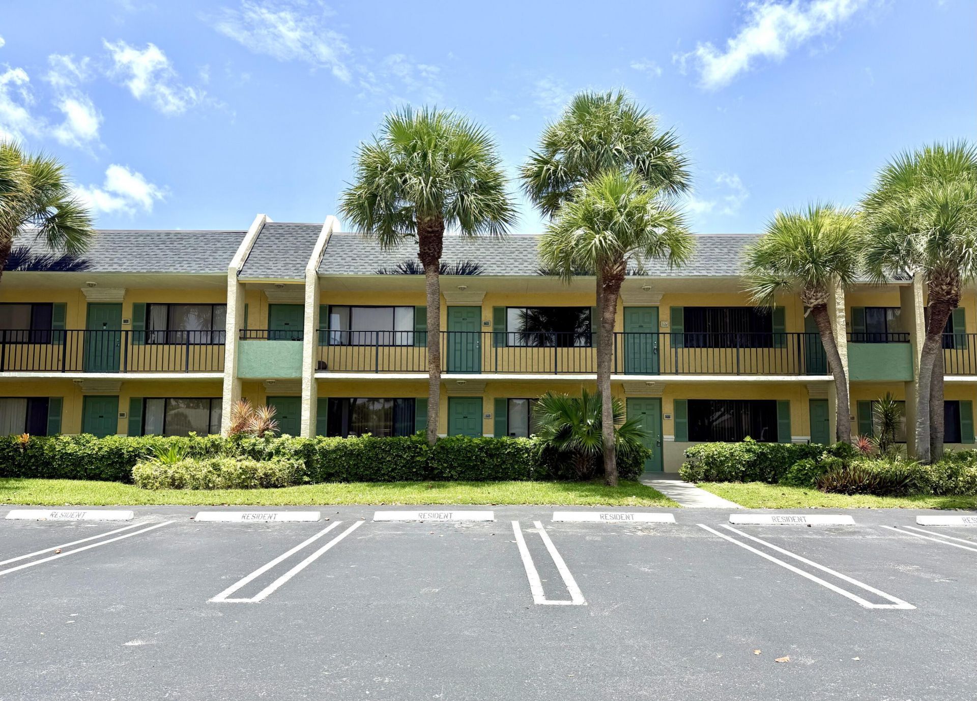 1625 Meadows Circle W, Boynton Beach, FL 33436 Photo