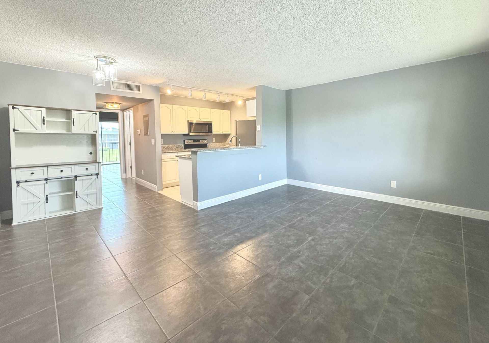1625 Meadows Circle W, Boynton Beach, FL 33436 Photo