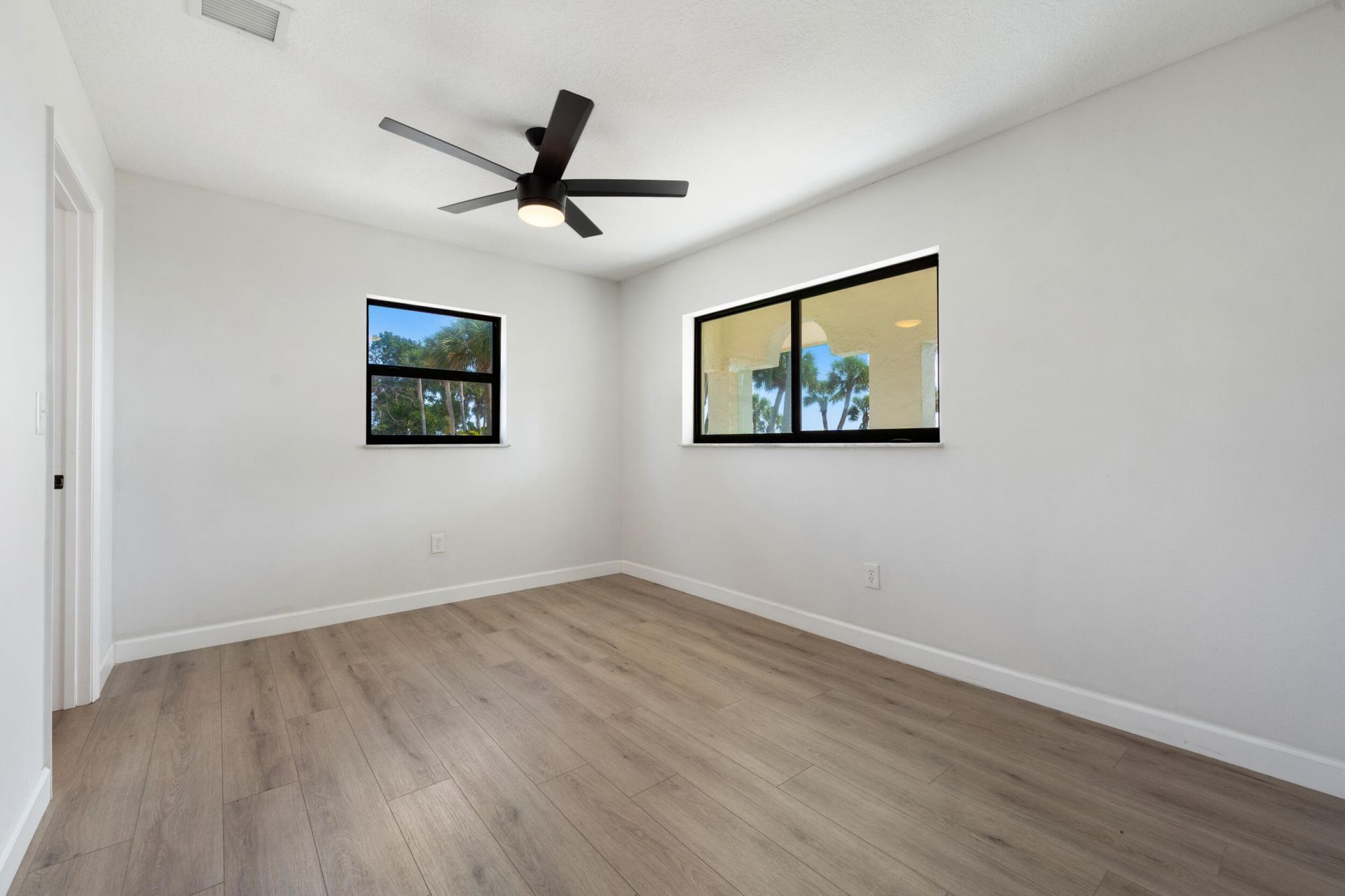 4003 S Indian River Drive, Fort Pierce, FL 34982 Photo
