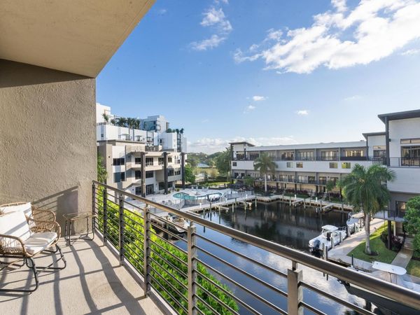 180 SE 4TH Terrace, Pompano Beach, FL 33060