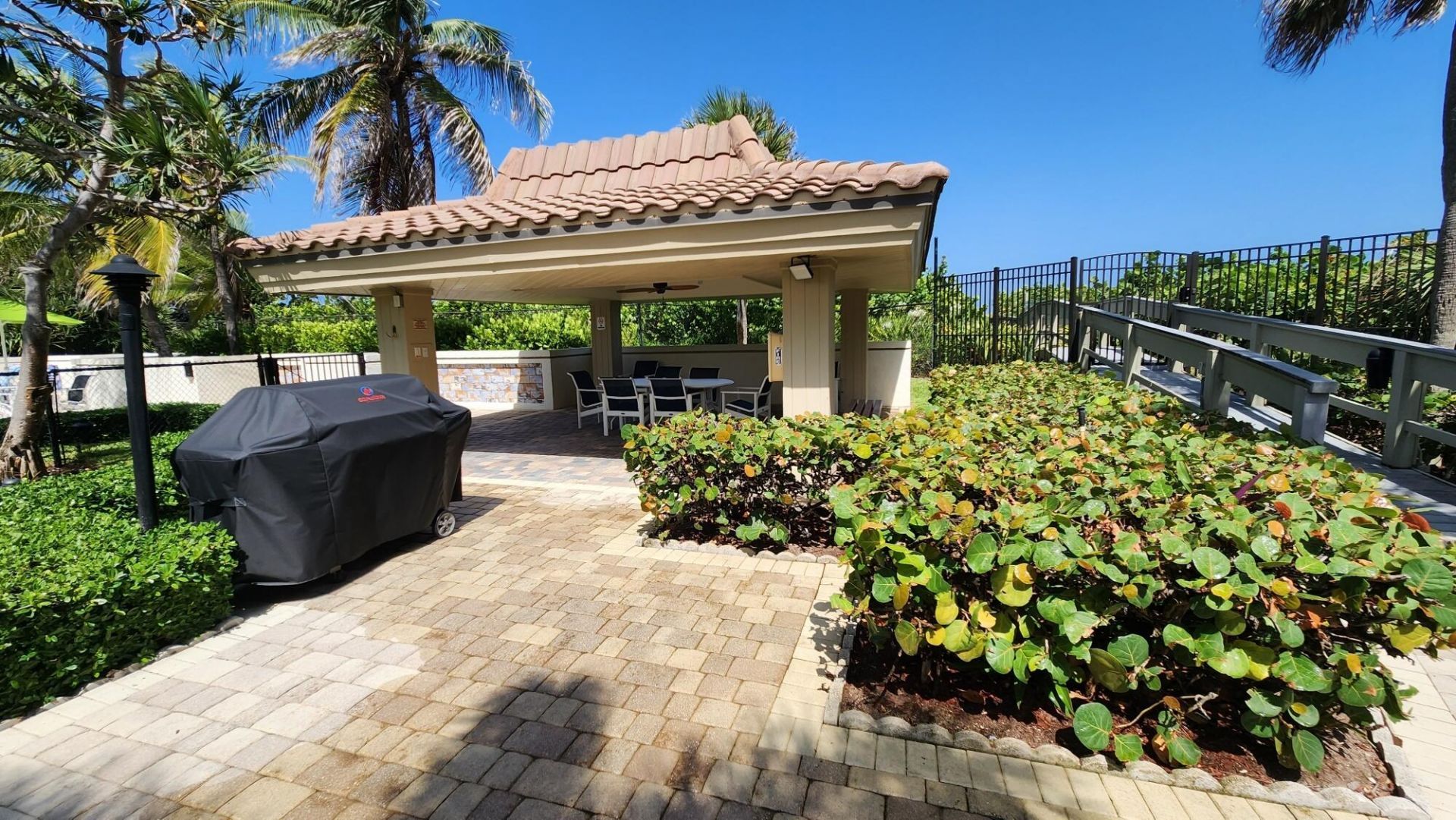3400 N Ocean Drive, Unit 1703, Riviera Beach, FL 33404 Photo