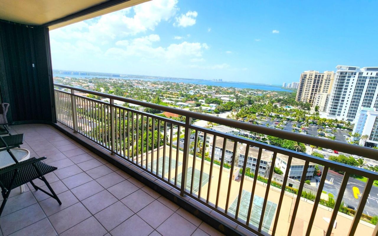 3400 N Ocean Drive, Unit 1703, Riviera Beach, FL 33404 Photo