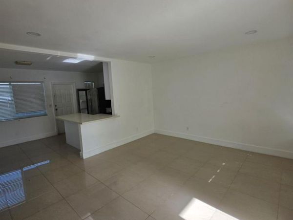 181 NE 168th Street, Unit 2, North Miami Beach, FL 33162