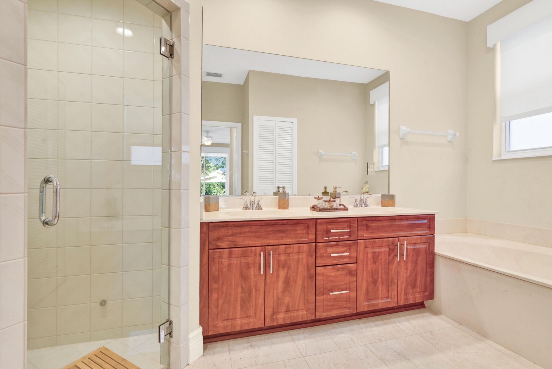 1311 NW 2nd Circle, Boca Raton, FL 33432 Photo