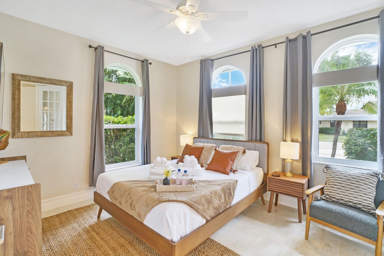 1311 NW 2nd Circle, Boca Raton, FL 33432 Photo