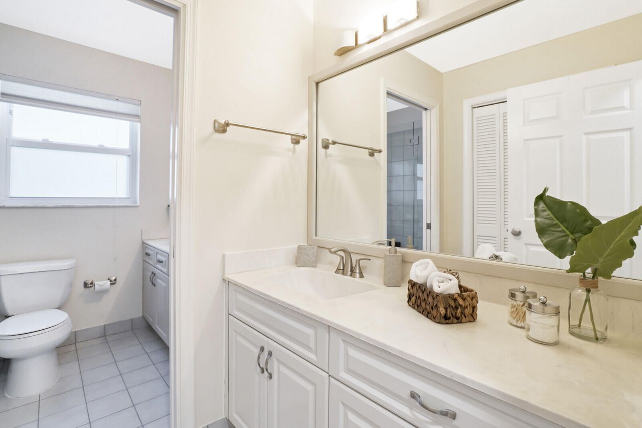 1311 NW 2nd Circle, Boca Raton, FL 33432 Photo