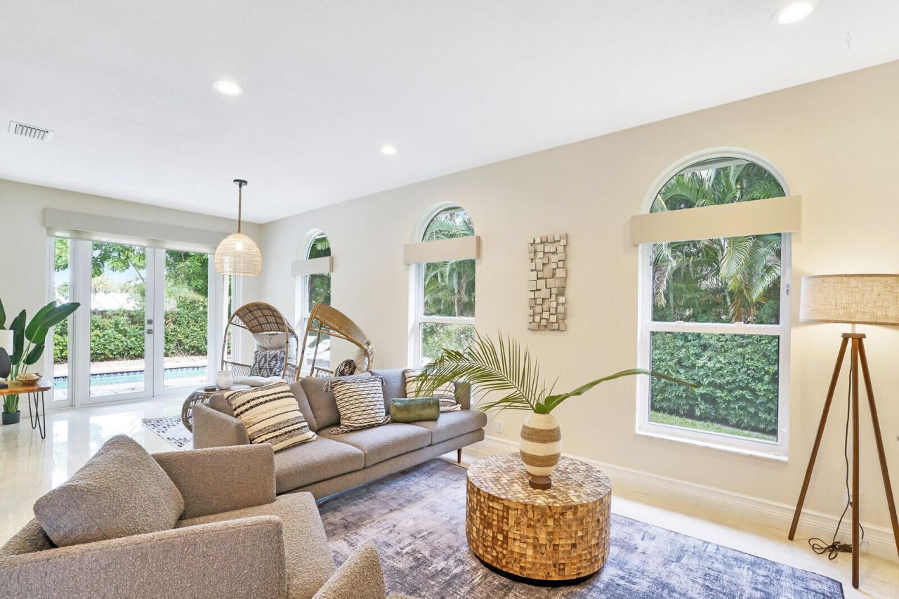 1311 NW 2nd Circle, Boca Raton, FL 33432 Photo
