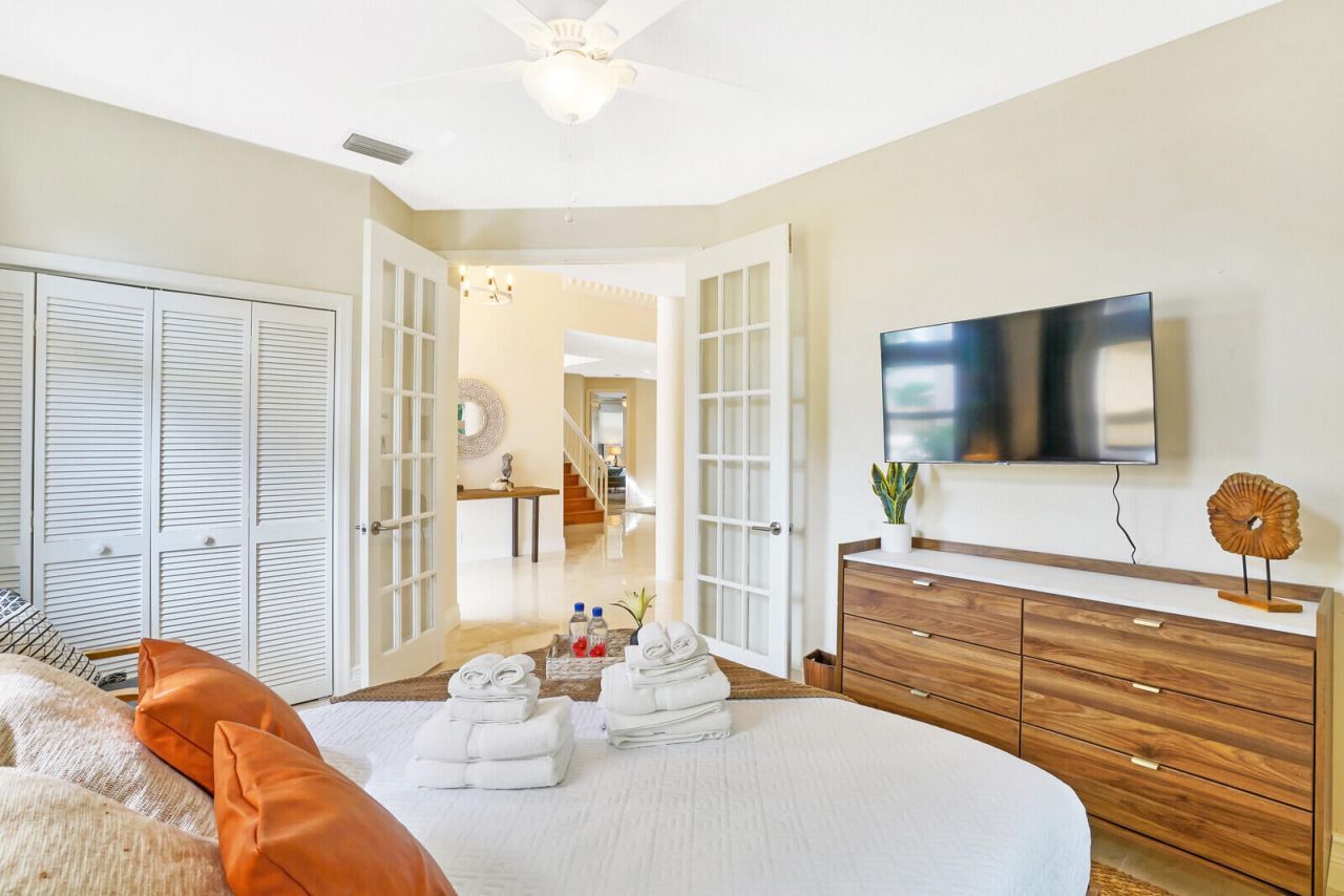 1311 NW 2nd Circle, Boca Raton, FL 33432 Photo
