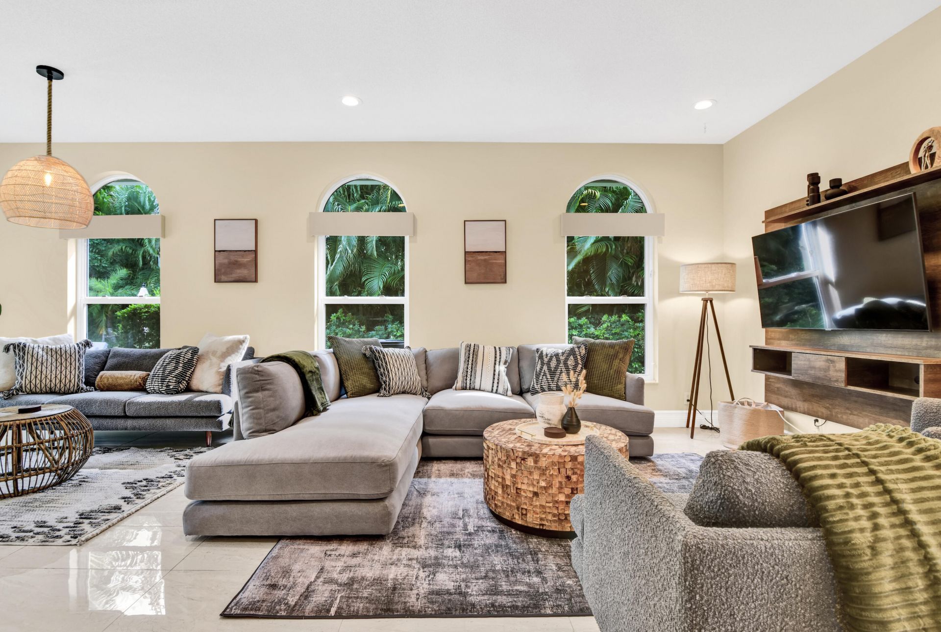 1311 NW 2nd Circle, Boca Raton, FL 33432 Photo