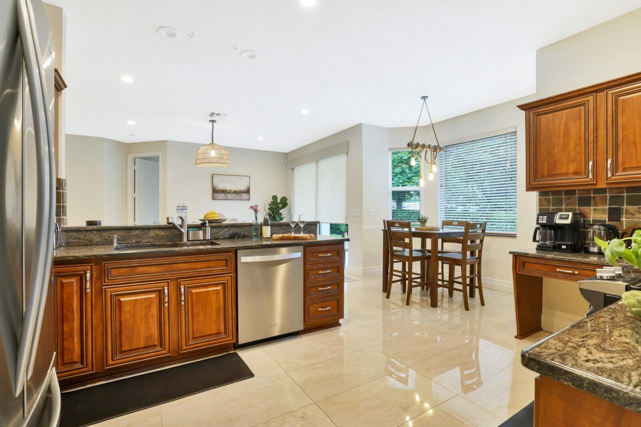 1311 NW 2nd Circle, Boca Raton, FL 33432 Photo
