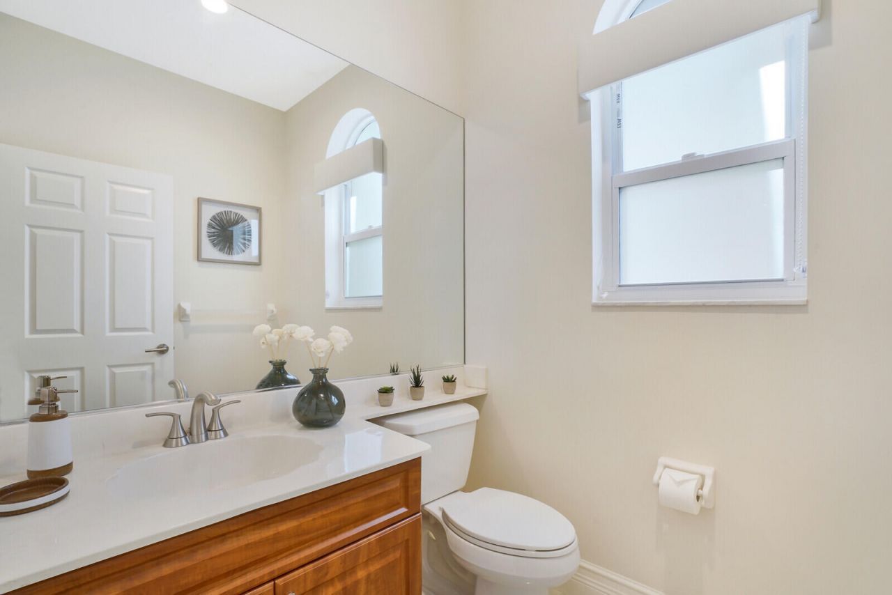 1311 NW 2nd Circle, Boca Raton, FL 33432 Photo