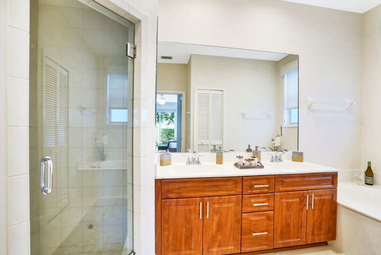 1311 NW 2nd Circle, Boca Raton, FL 33432 Photo
