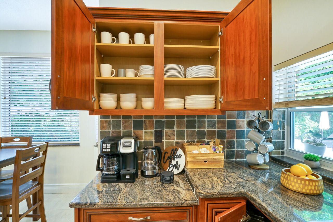 1311 NW 2nd Circle, Boca Raton, FL 33432 Photo
