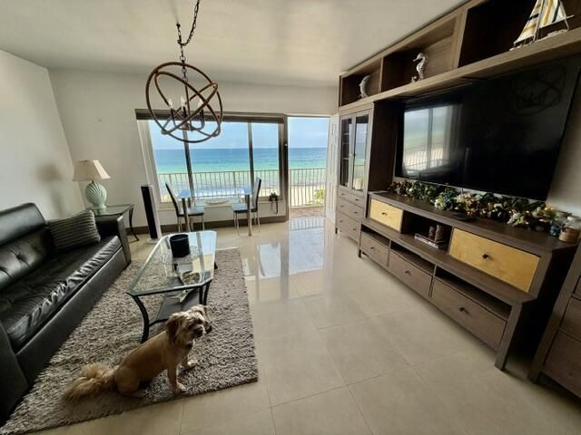 300 Oregon Street, Unit 506, Hollywood, FL 33019 Photo