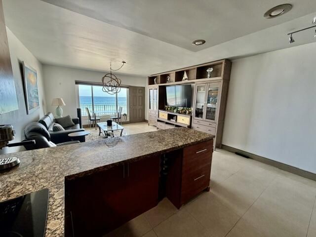 300 Oregon Street, Unit 506, Hollywood, FL 33019 Photo