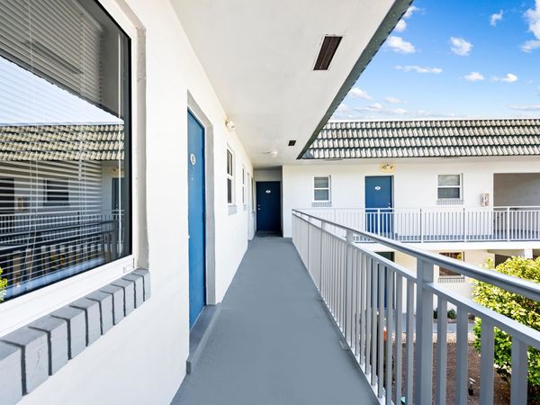 1001 SE 16TH Street, Unit 15, Fort Lauderdale, FL 33316