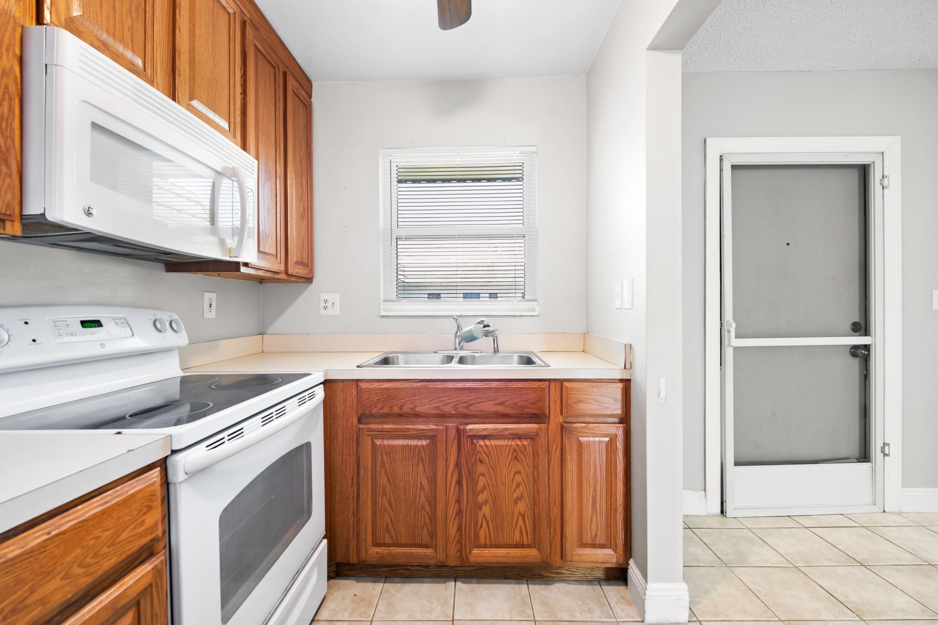 1001 SE 16th Street, Unit 15, Fort Lauderdale, FL 33316 Photo